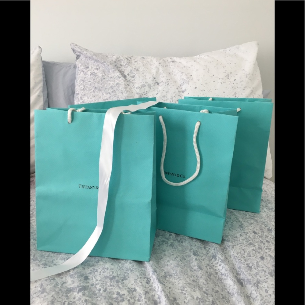 4 Tiffany bags🌸